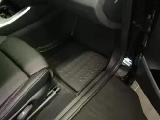 Резиновый коврик с защитными бортами CARBOX купить